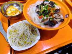 香菇肉丝宽粉-梅园食堂