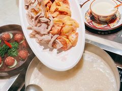 -尚尚仙·酸汤猪手·猪肚鸡火锅(华联万柳购物中心店)
