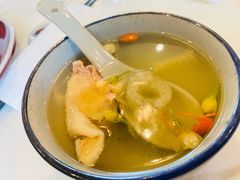 大理永平黄焖鸡配油煎面-泓0871臻选云南菜·味庄