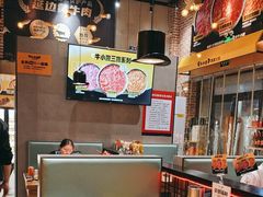 -牛小嫩串串火锅(老国贸总店)
