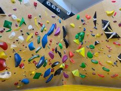 -问山MountQuest攀岩馆