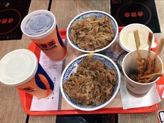 招牌牛肉饭-吉野家(黑牛城道店)