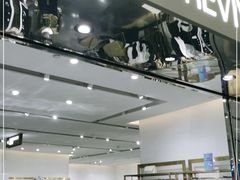 -URBAN REVIVO(济南世茂广场店)