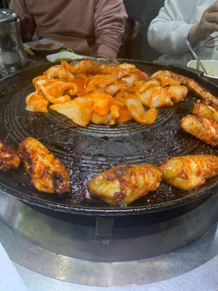 海花锅盖烧烤店-"很奇怪,同一家店,我一共去了两次,第一次.