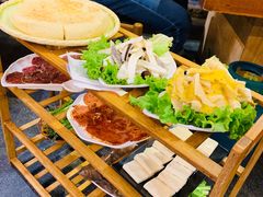-有一锅·野生菌黑山羊腊排骨火锅(古城北门店)