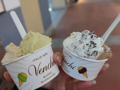 -VENCHI 闻绮(上海佛罗伦萨小镇店)