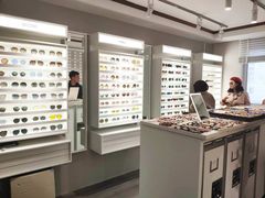 -目艮眼镜SHOWROOM(品牌集合店)