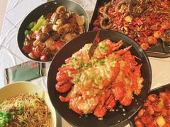 -巴厘龙虾·榜首油焖大虾(音乐学院·沿江酒馆店)