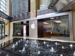 -Apple零售店(华贸购物中心店)