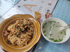 -肇兴特色牛肉粉