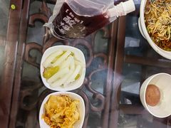 -牛一嘴·兰州牛肉面·大盘鸡(财富中心店)