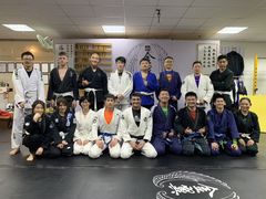 -金翼跆拳道巴西柔术拳击格斗学院