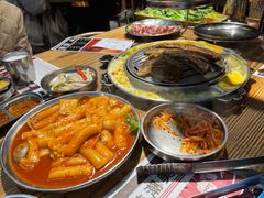 -青瓦炭韩潮烤肉(花园道店)