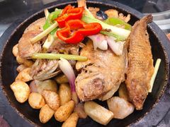 石锅煎杂鱼-金碧轩粤菜海鲜大酒楼
