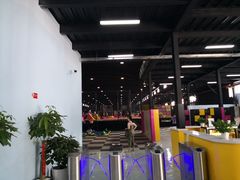 -嘿哟动霸CHUA·新潮玩运动娱乐中心·蹦床滑冰团建乐园