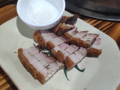 脆皮烧肉-谢边农庄(海八路店)