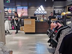 -adidas(正佳广场店)
