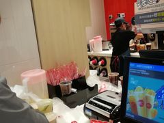 -85度C(生甜甜圈研究工坊·上海平凉店)