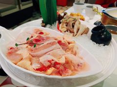 -洪氏嗨捞·广东猪肚鸡·椰子鸡火锅(西咸万象城店)