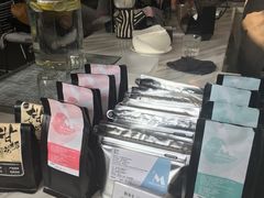 -UNI UNI(环亚凯瑟琳店)