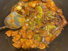 -山河屯铁锅炖·非遗东北菜(南山店)