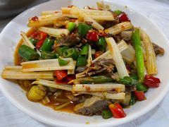 -乡土特色.冷锅鱼.牦牛肉汤锅