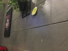 -愉肴麻辣香锅(中山路店)