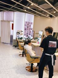 -PE SALON 