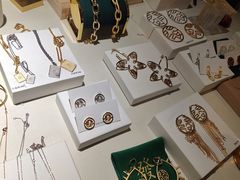 -LADY FAFA(巨鹿路陕西南路路口店)