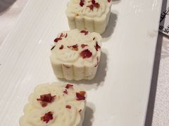 -品悦酒店(三林古镇店)