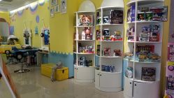 -爆米花儿童美发乐园