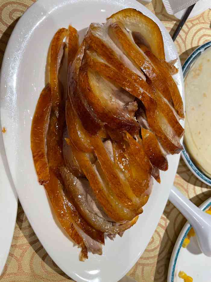 听朋友推荐来北京出差特意吃了这家店烤鸭结果口味真是没得说老好了就