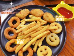 酥脆炸物拼盘-摇滚披萨(长春街店)