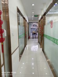 -苗医生专业祛痘·皮肤管理