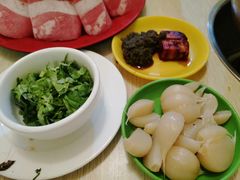 -洞庭洲·防空洞火锅·烧烤·铜锅涮肉(新百广场店)