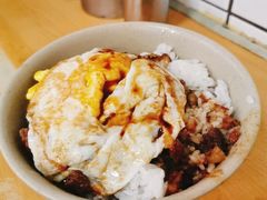 大滷肉飯加蛋-天天利美食坊