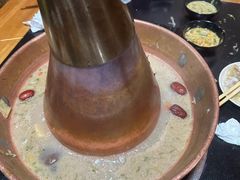 -果松木炭酸菜铜火锅·外婆参鸡汤