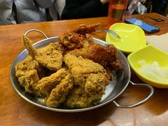 -BHC炸鸡(明洞总店)