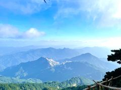 -罗田薄刀峰风景区