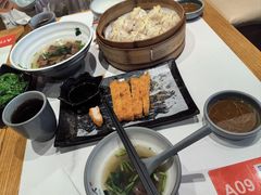 -馋三尺蟹粉小笼(人民广场店)