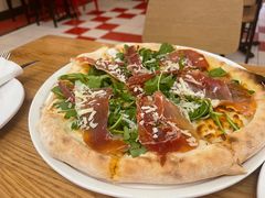 -城市大道红炉披萨烘焙坊