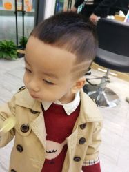 -奇怪的独角兽亲子理发沙龙