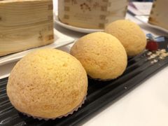 原创脆皮梅子叉烧包-广州酒家(汉国中心店)