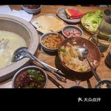 这家党史馆的石锅鱼还不错哦