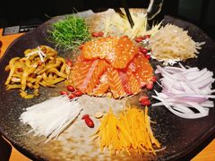 黑松露捞起三文鱼-小炳胜(卓悦中心店)