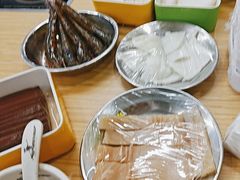 -杨老板·海鲜集市火锅·鲜切牛肉(中防万宝店)