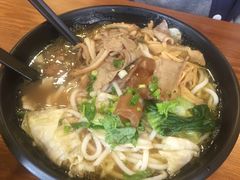 -鑫花溪牛肉米粉(文星广场店)