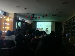 -金夫人化妆摄影职业培训学校