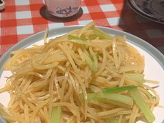 -老郑家东北春饼(龙悦居店)
