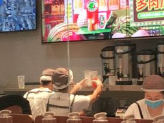 -喜茶(北京华贸购物中心店)